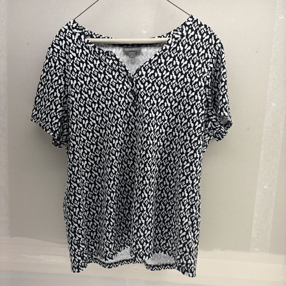 Style & Co. Womens T-Shirt Top Size XL Black White Geometric V Neck Short Sleeve